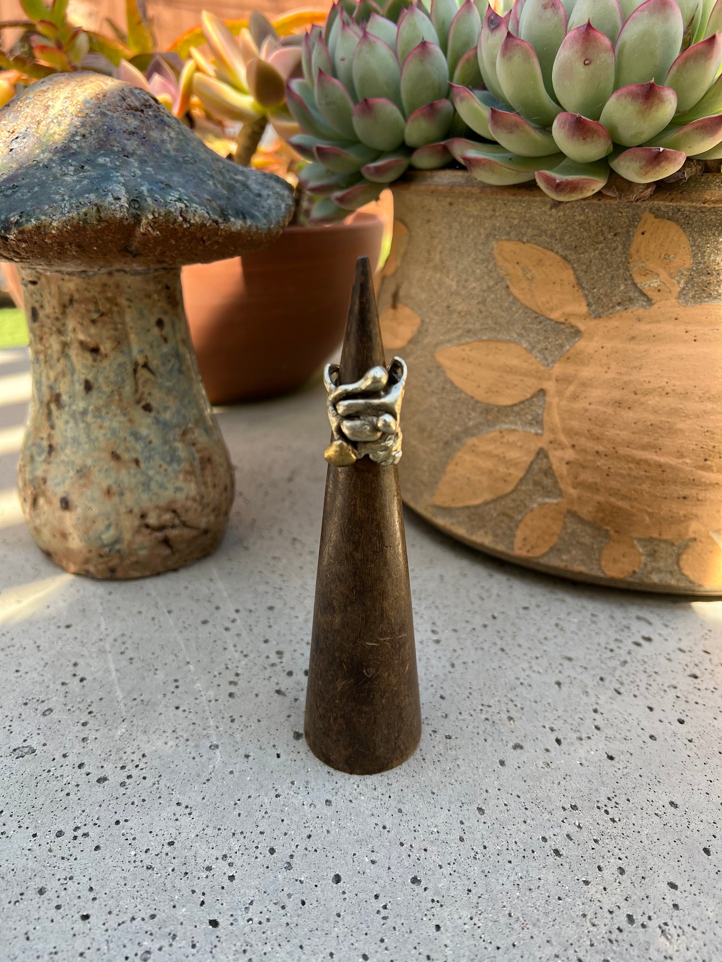 Vintage Modernist Brutalist Silver & Brass Freeform Ring 5