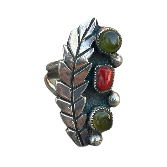 Vintage Jason Livingston Navajo Raw Peridot and Coral Leaf Ring Size 8