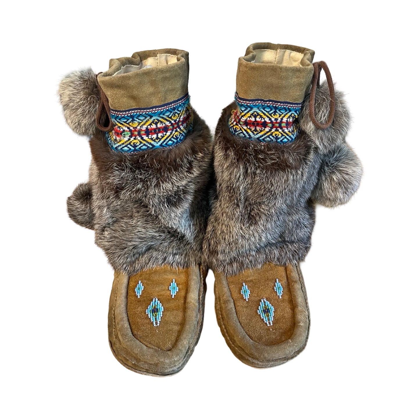 Vintage Suede Moccasin Fur Boots w/ Seed Beading and Side Tie Pom Pom 8/9
