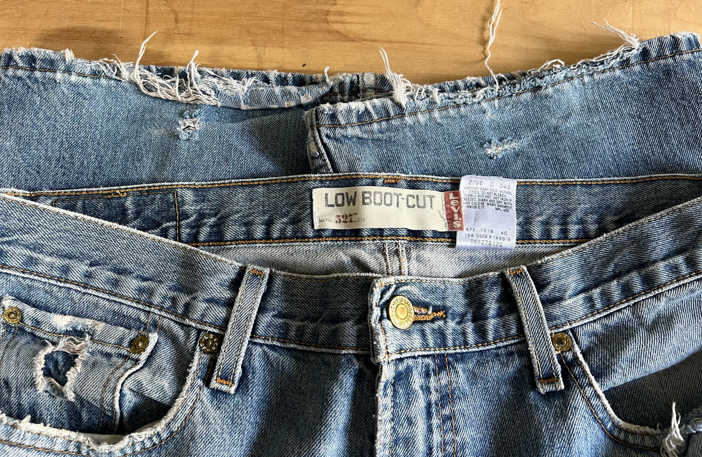 Vintage 90’s Distressed Levis 527 Low Boot Cut 34 X 30
