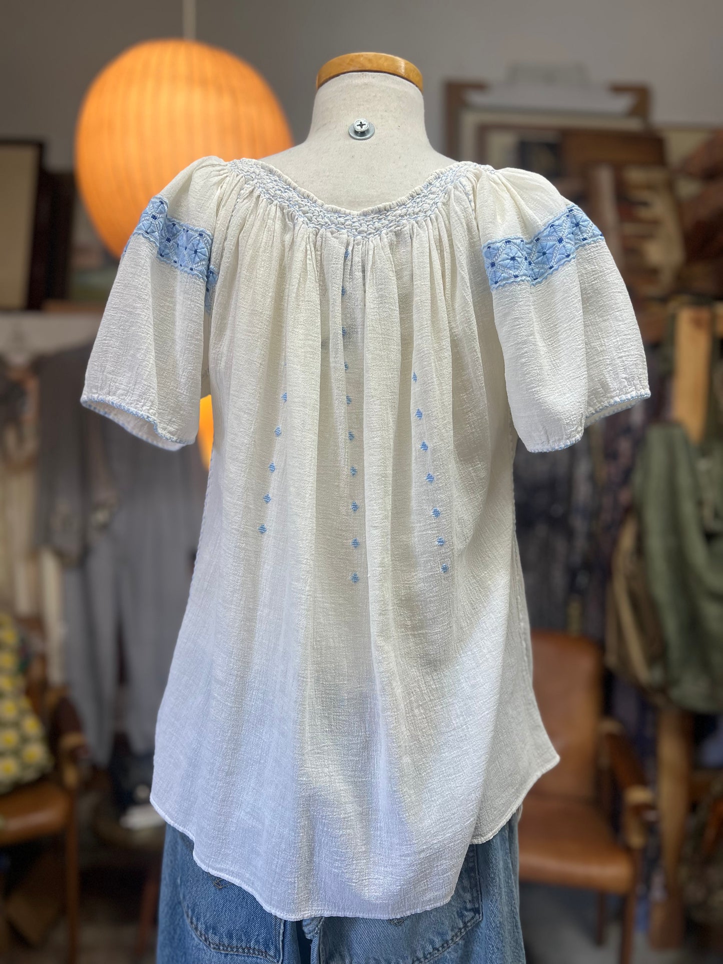 Vintage 60’s Romanian Embroidered Short Sleeve Gauze Top S/M