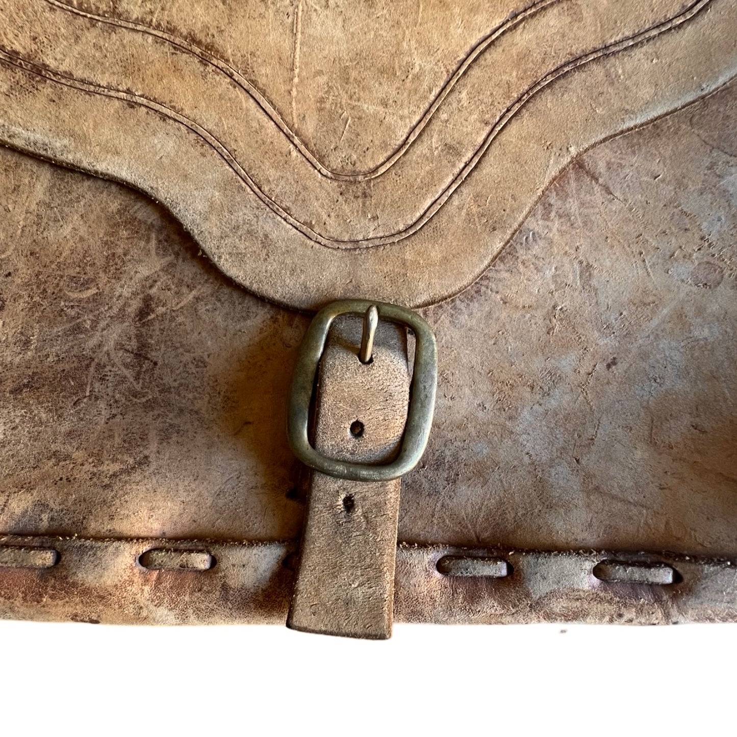 Gorgeous 70’s Vintage Handmade Tooled Leather Messenger Bag Sherpa Lined Removable Strap