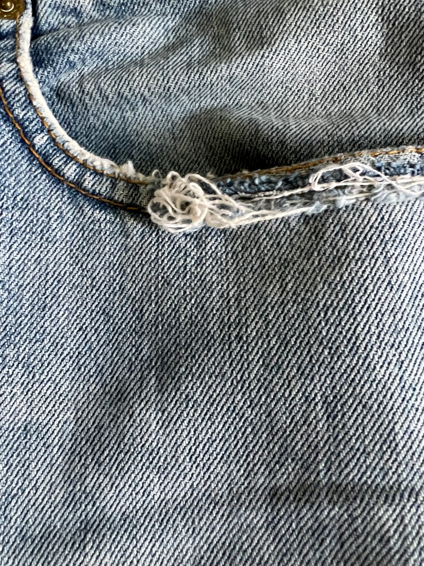 Vintage 90’s Distressed Levis 527 Low Boot Cut 34 X 30