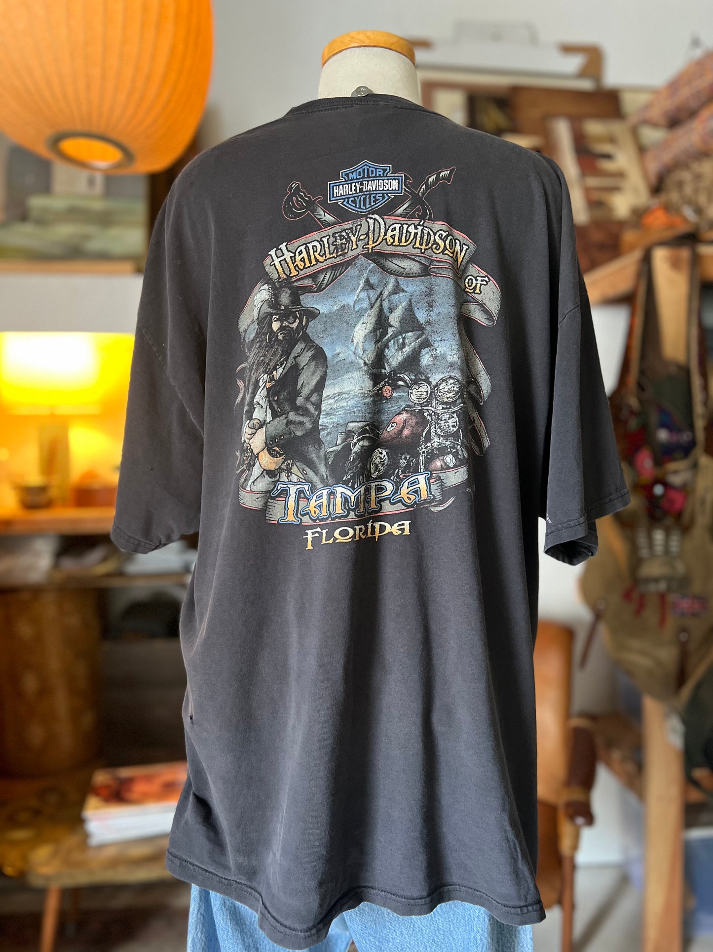 Vintage Thrashed Harley Davidson T-Shirt Tampa, Florida 2XL