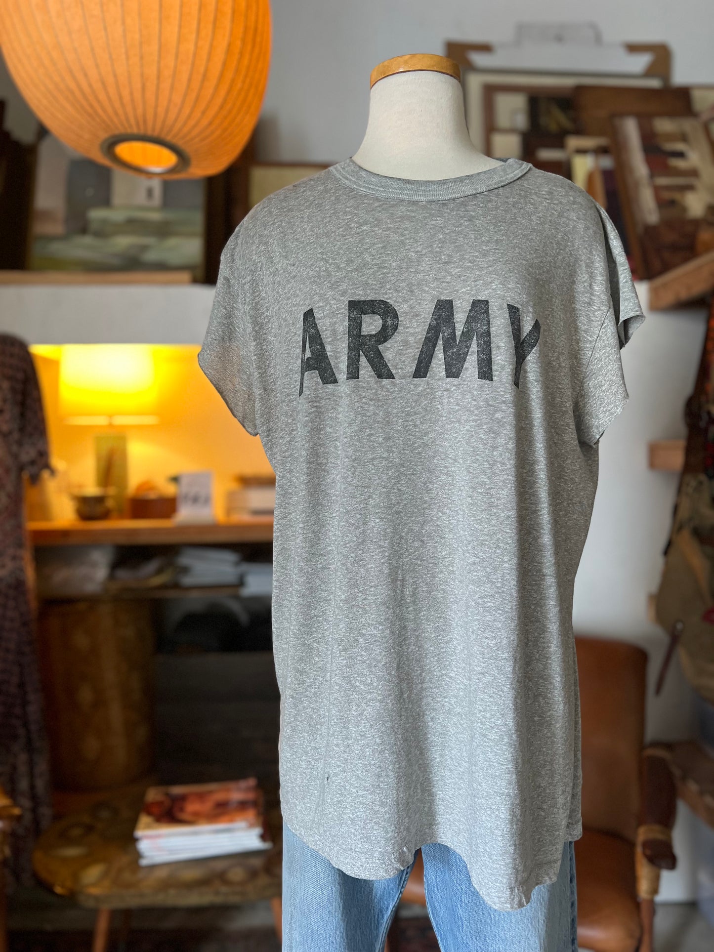 Vintage 80’s Army T-Shirt Cut Off Sleeves Soft Thin XL
