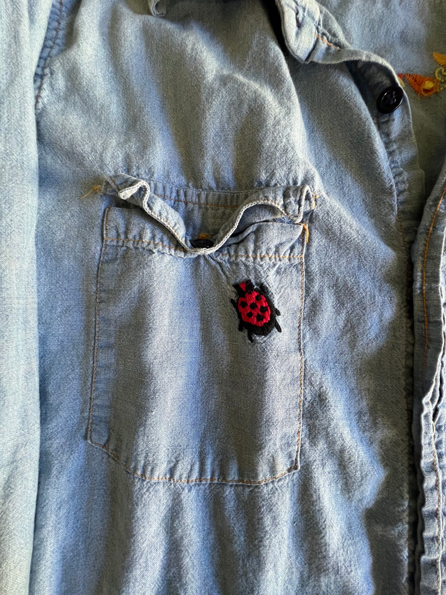 Vintage 70’s Levi’s Chambray Button Down Orange Tab Shirt w/ Embroidered Bee, Ladybug and Flowers L