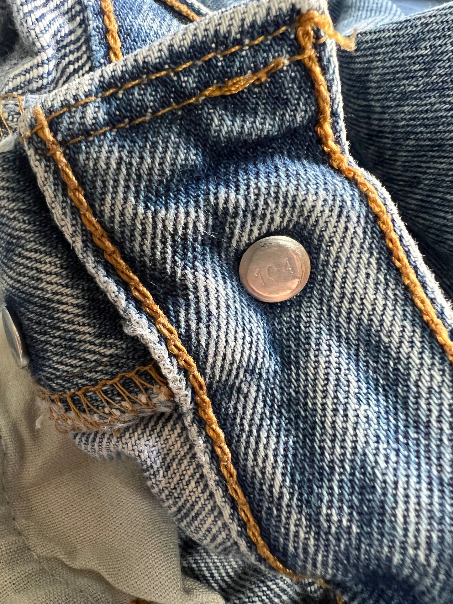 Vintage Levi’s 501 Worn to Perfection 36 x 27