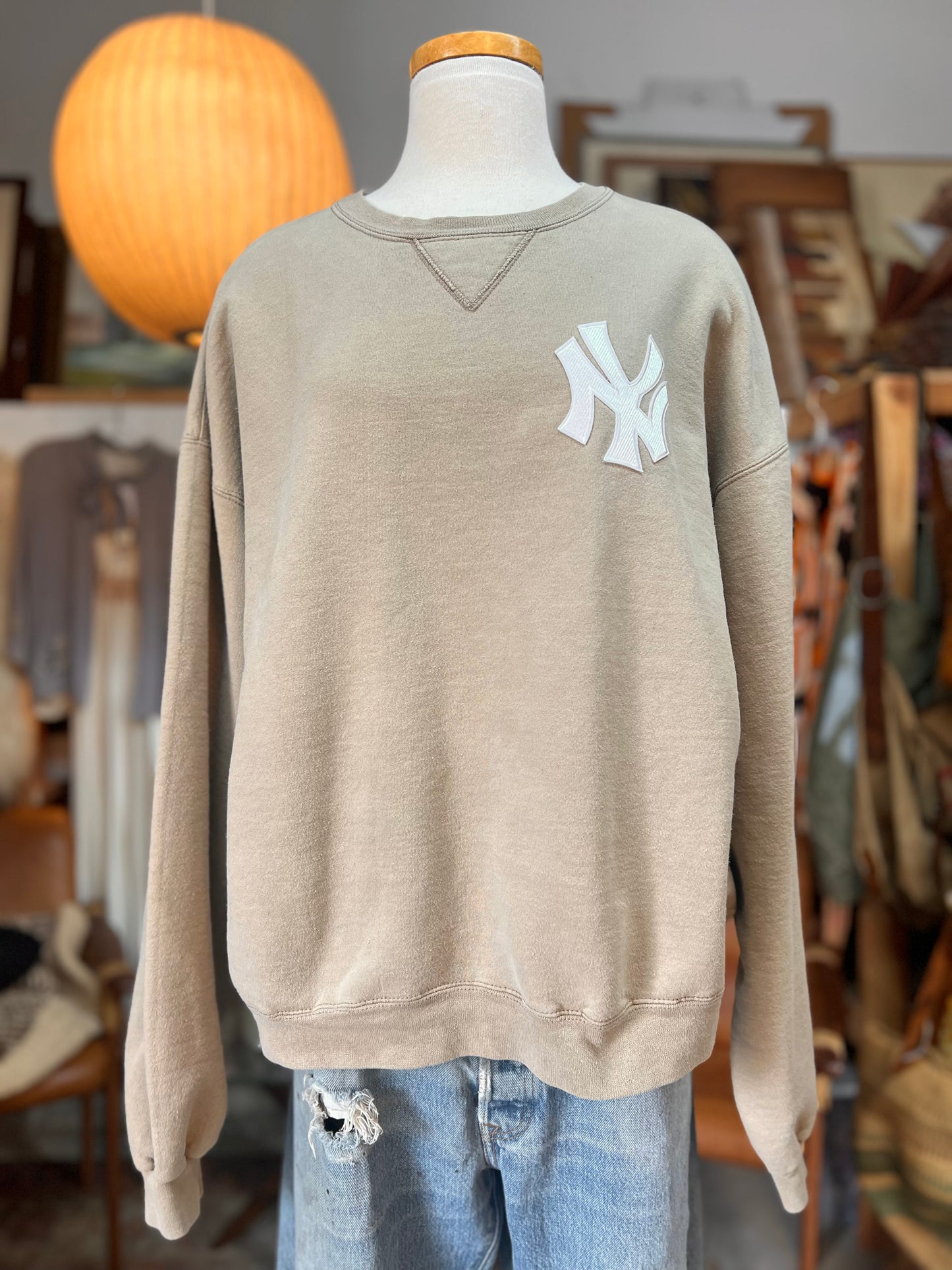 Vintage Tan Yankees Champion Sweatshirt Boxy Fit 2XL