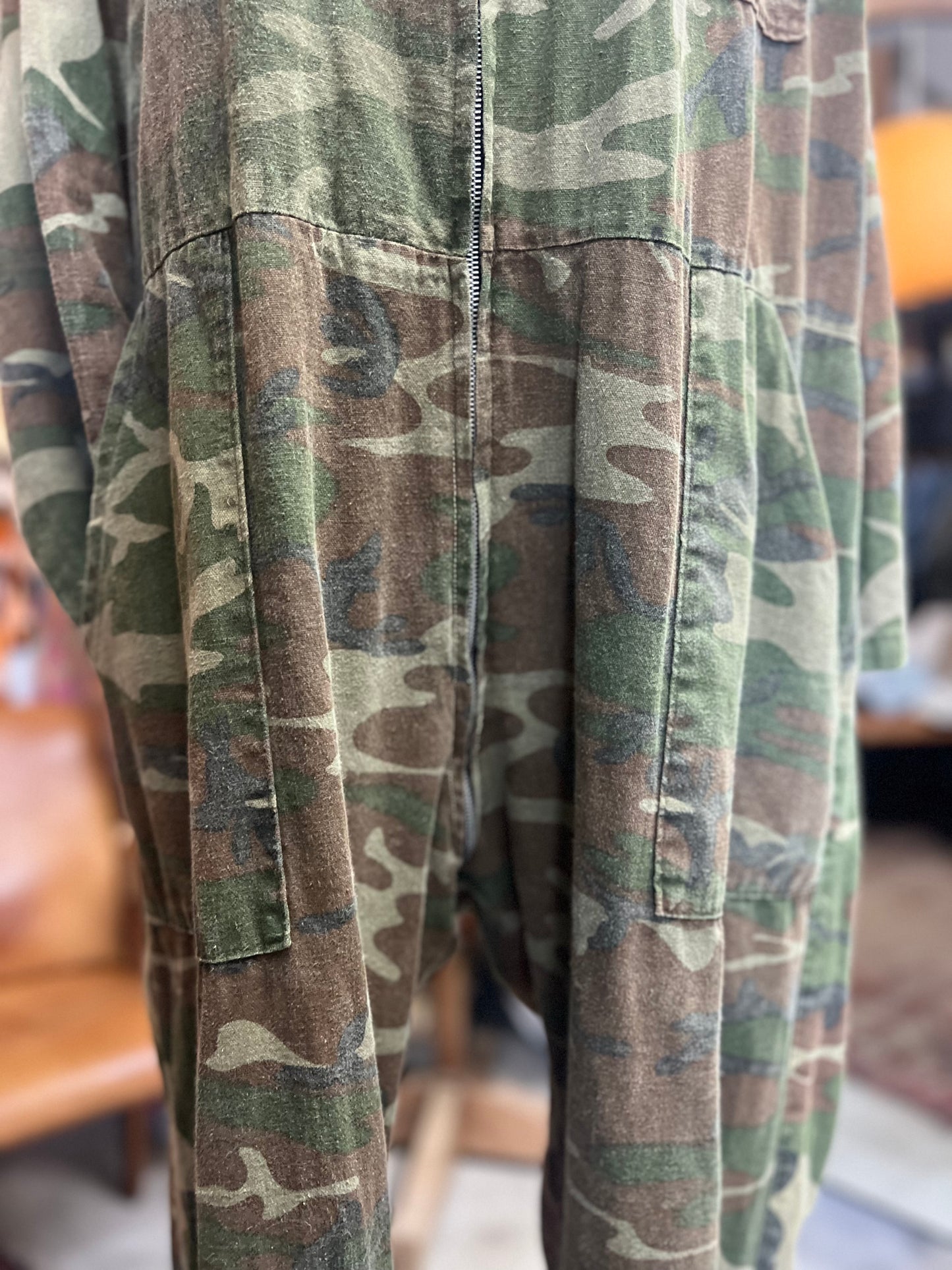 Vintage 1970’s Oversized KMart Zip Front Camo Jumpsuit XL/XXL