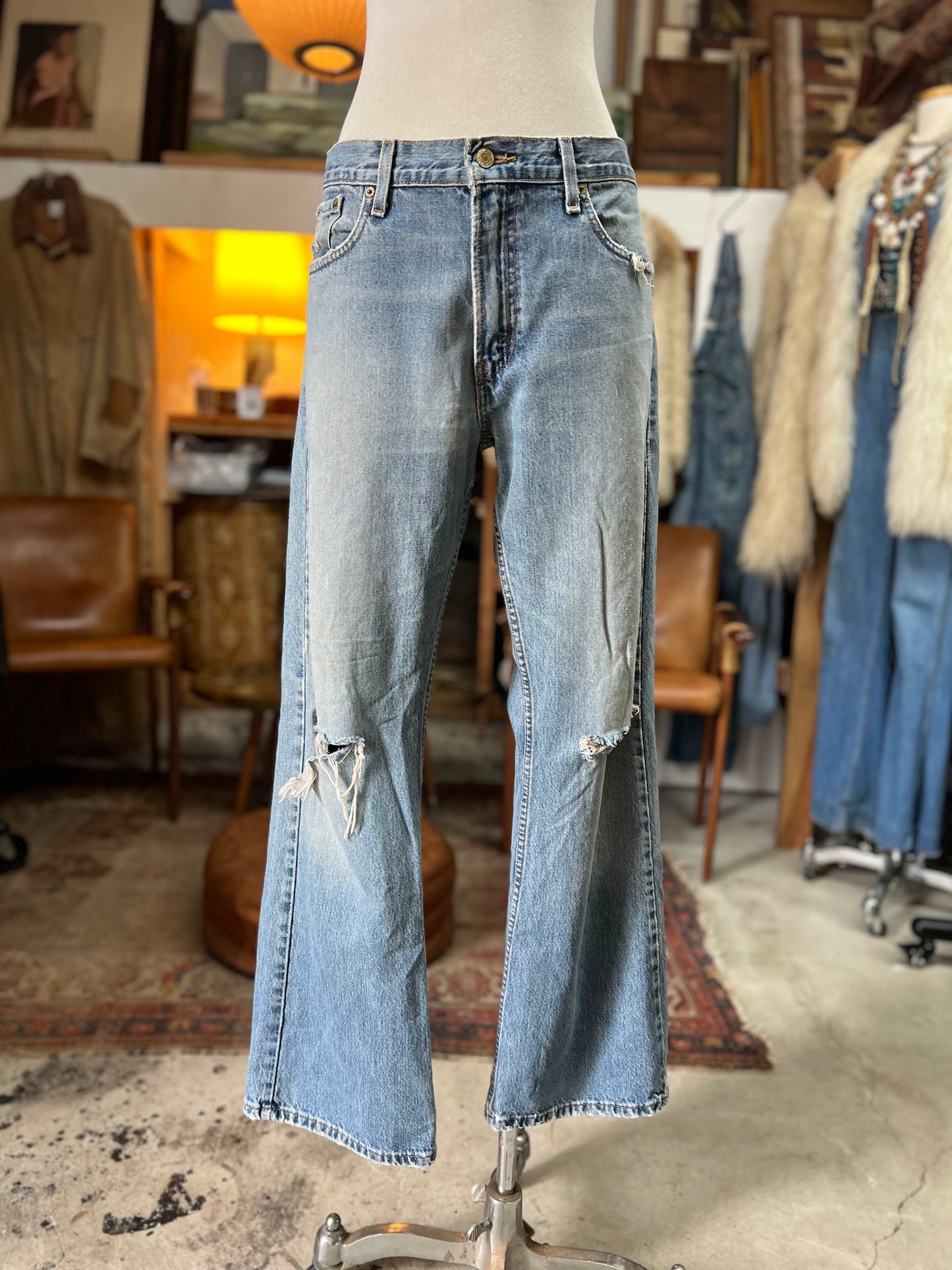 Vintage 90’s Distressed Levis 527 Low Boot Cut 34 X 30