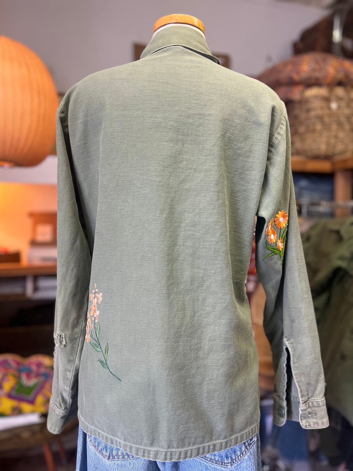 Vintage Army Shirt Jacket Worn Faded Embroidered Flower Patches