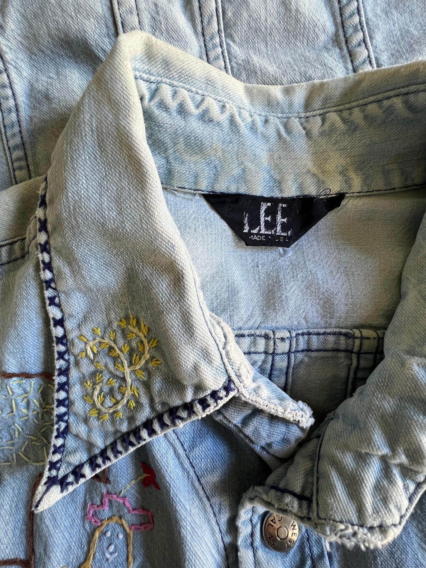 Amazing Vintage 70’s Lee Denim Embroidered Mushroom Snap Front Shirt Jacket L