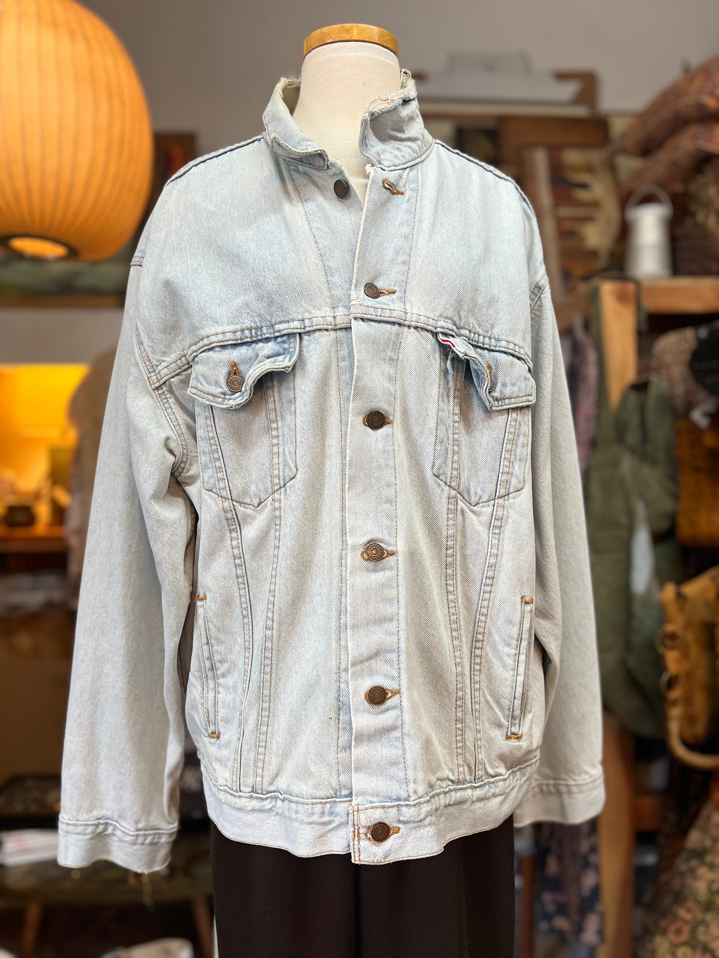 Vintage 90’s Distressed Oversized Faded Levi’s Jacket XL