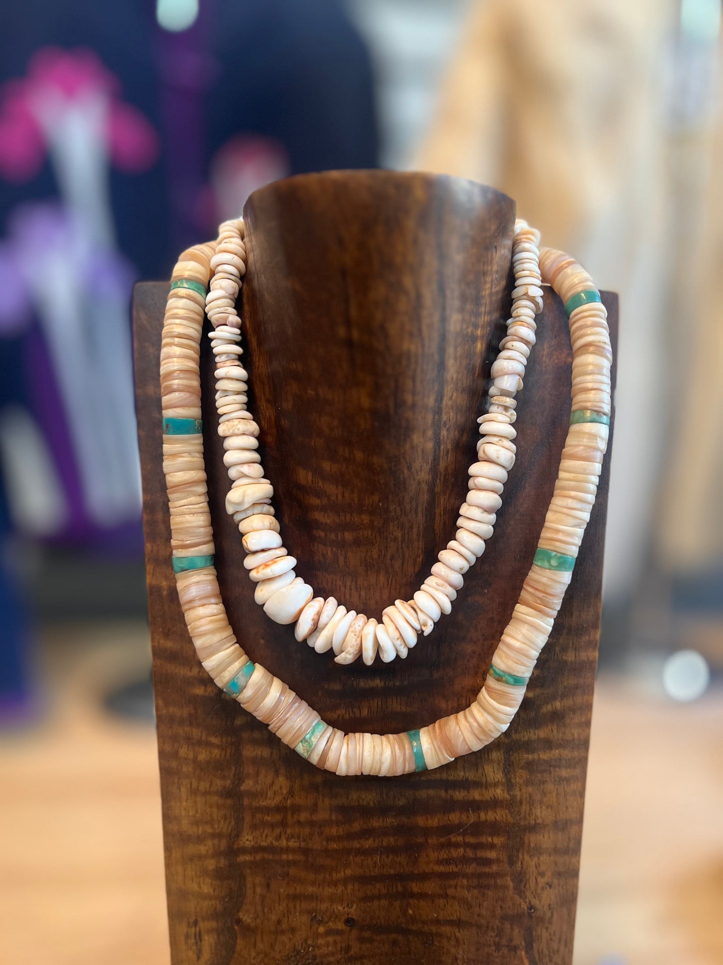 Vintage 70’s Jumbo Puka Shell Choker