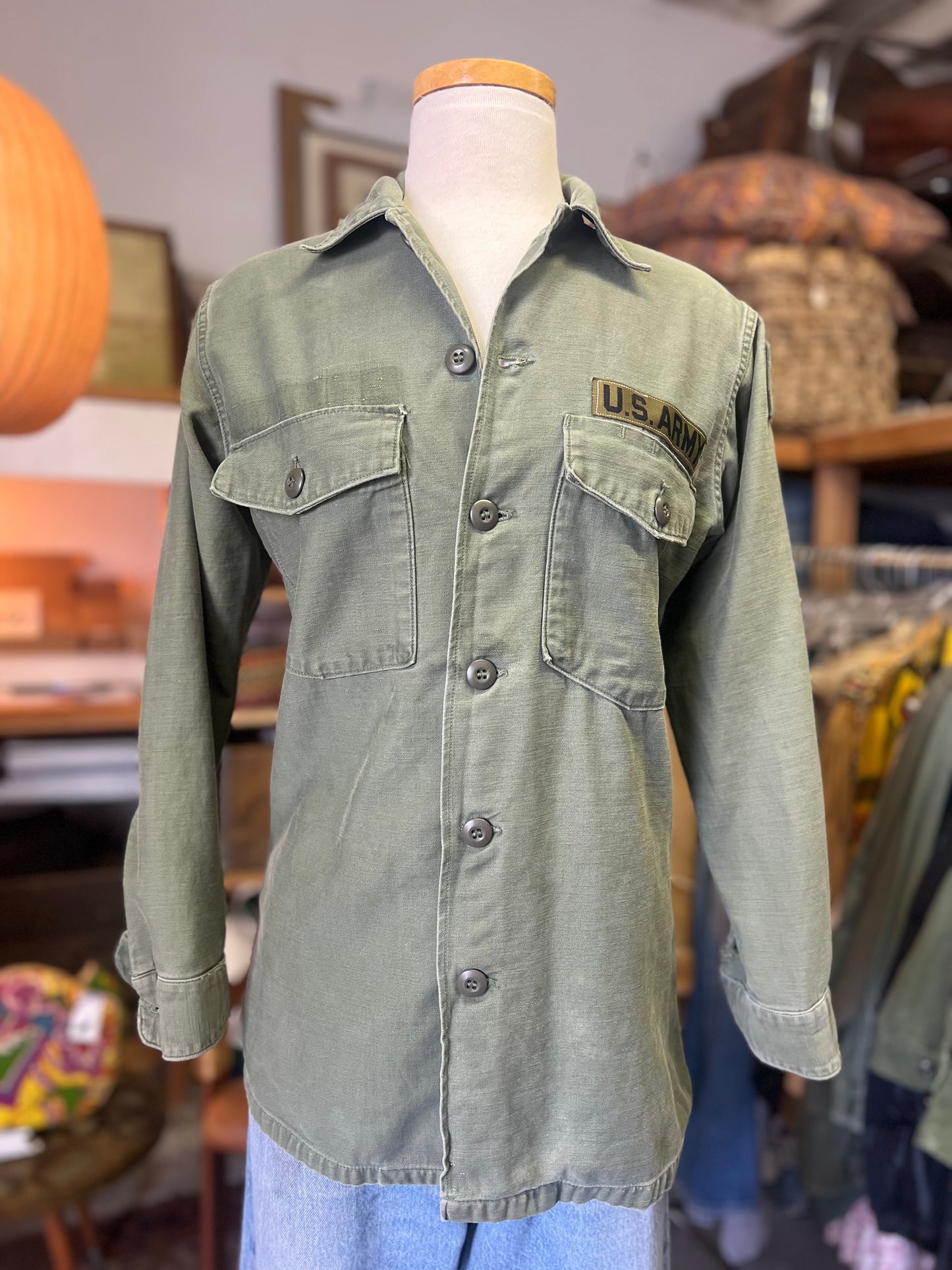 Vintage US Army Military Shirt Jacket Patches Faded Distressed