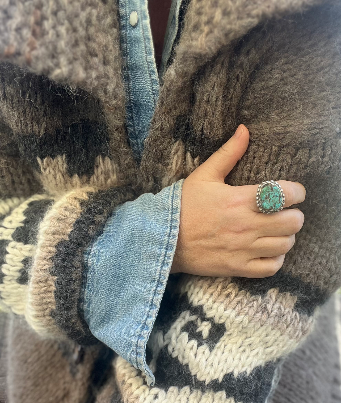 Vintage Navajo Sterling Silver Nautral Turquoise Ring Size 8.5