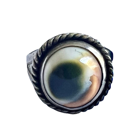 Vintage Sterling Old Pawn Operculum Ring Size 6