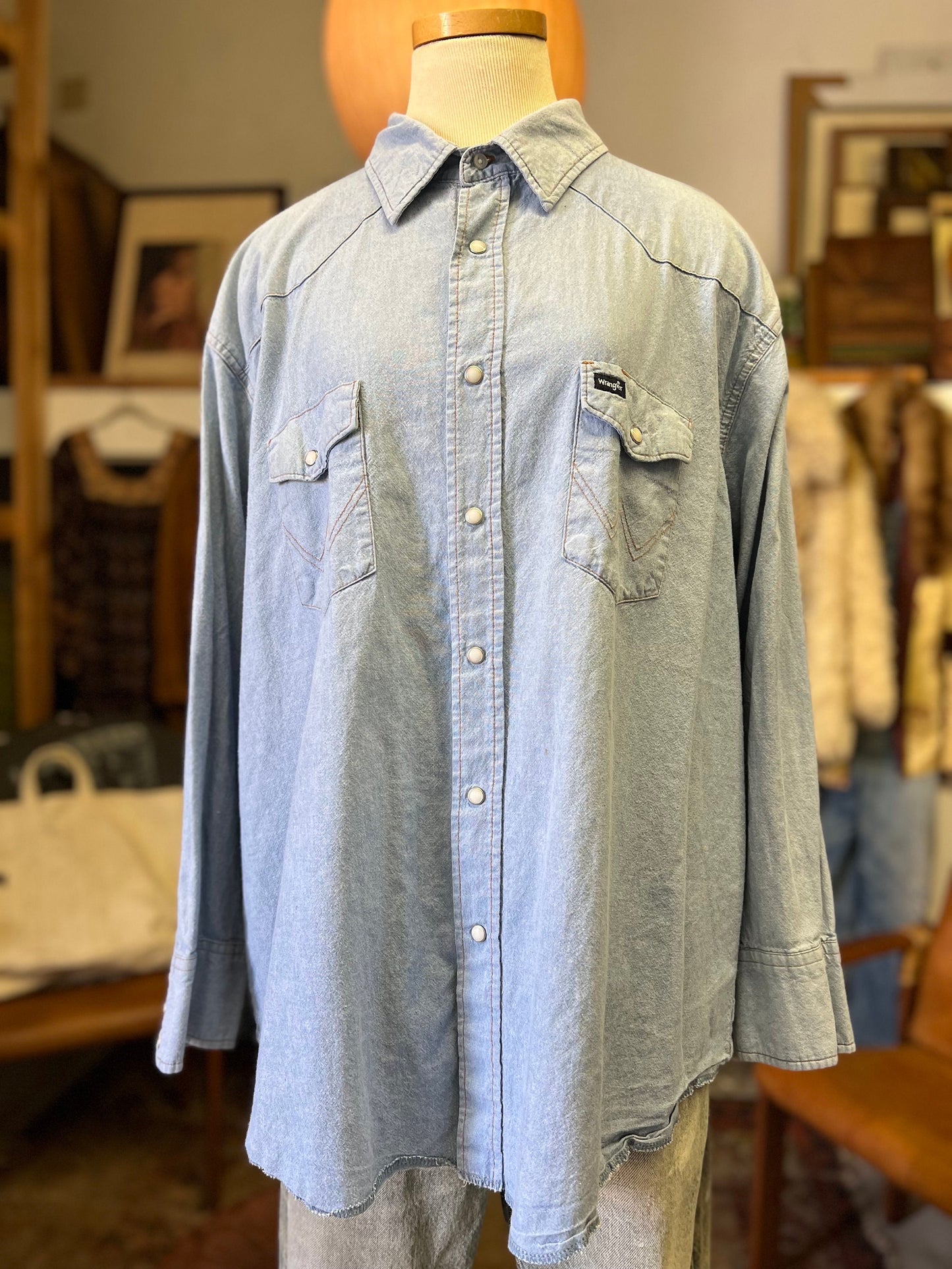 Vintage Wrangler Chambray Denim Pearl Snap Front Shirt Oversized XL/XXL