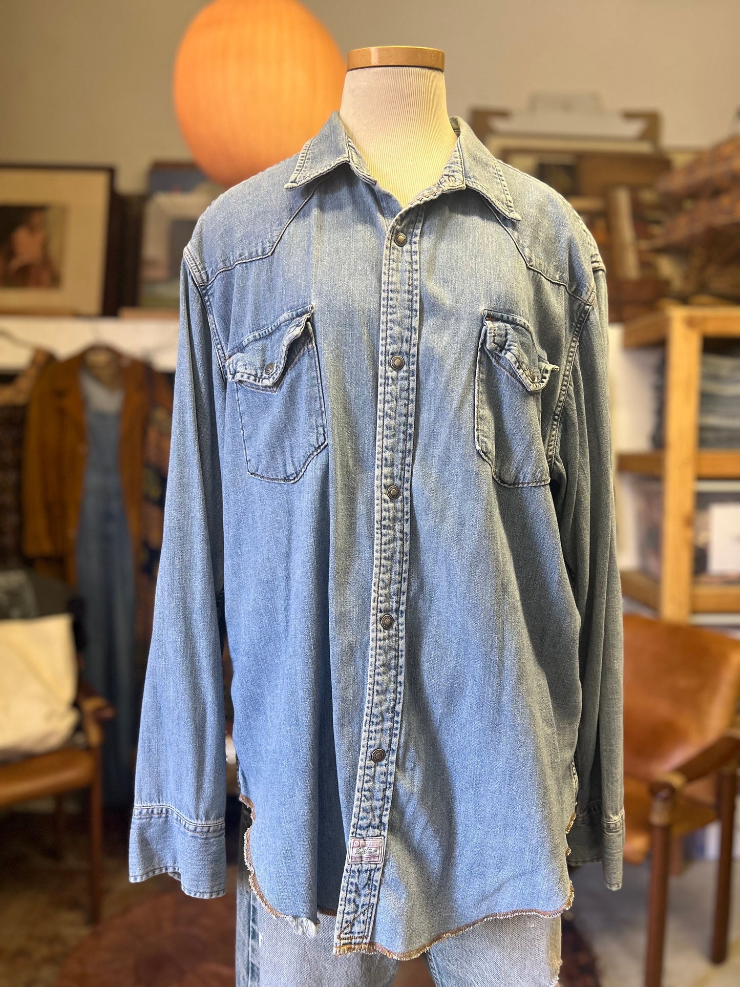 Vintage 90’s Levi’s Denim Metal Snap Front Shirt Raw Hem XL