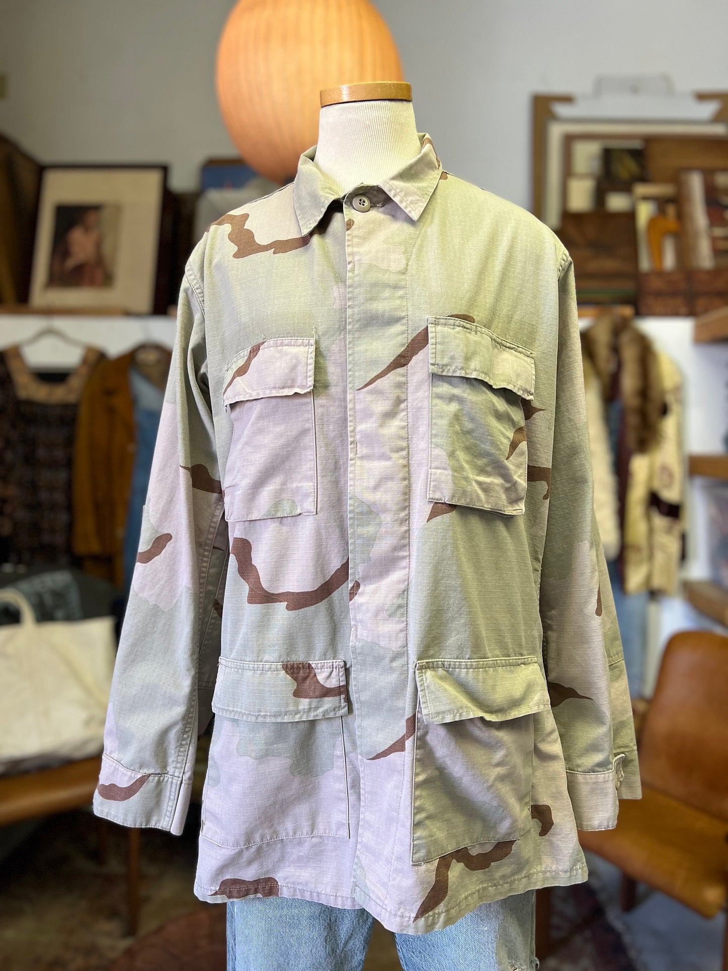 Vintage Faded Desert Camoflauge Button Front Jacket Med x XLong