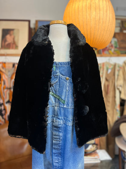 Stunning Vintage 1950’s Mid Century Shawl Collar Fur Opera Cape