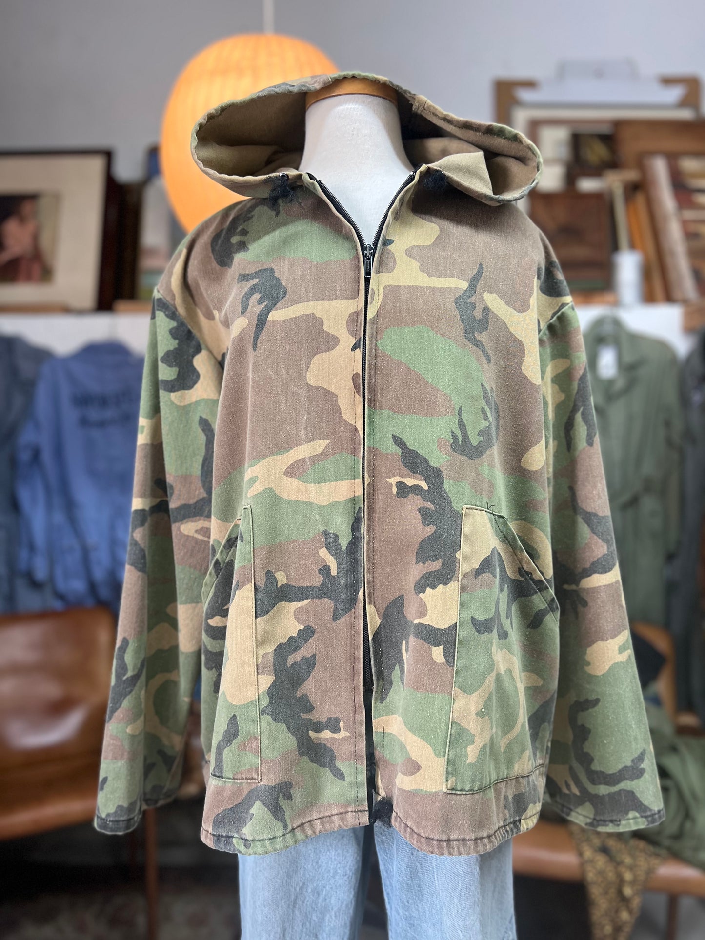 Vintage 80’s Field n’ Forest Hooded Camo Zip Front Jacket