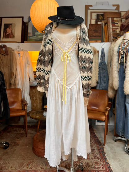 Vintage 70’s Hand Knit in Ecuador Bohemian Wool Cardigan XL