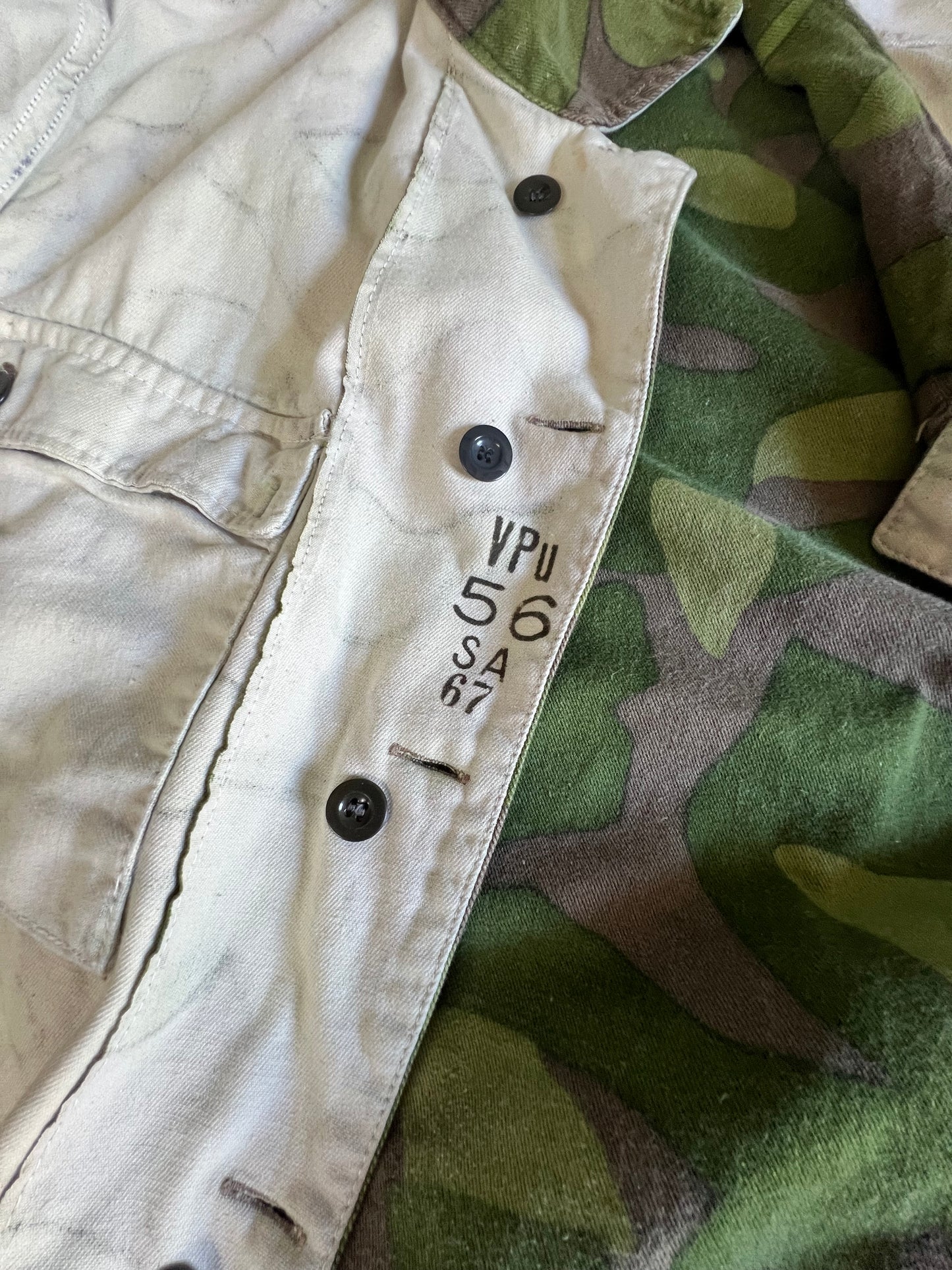 Vintage 1960’s Finnish Army Reversible Camo Field Jacket XL