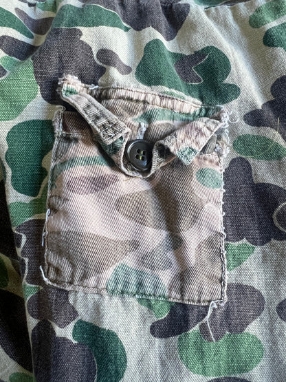 Vintage 1970’s Bow Benders Distressed Frogskin Camo Shirt Jacket XL