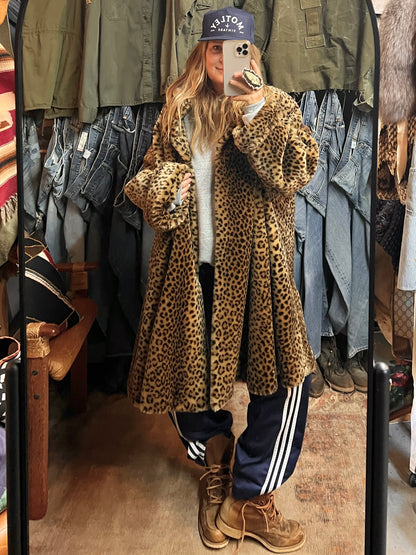 Vintage 1980’s Oversized Faux Fur Leopard Print Coat  XXL