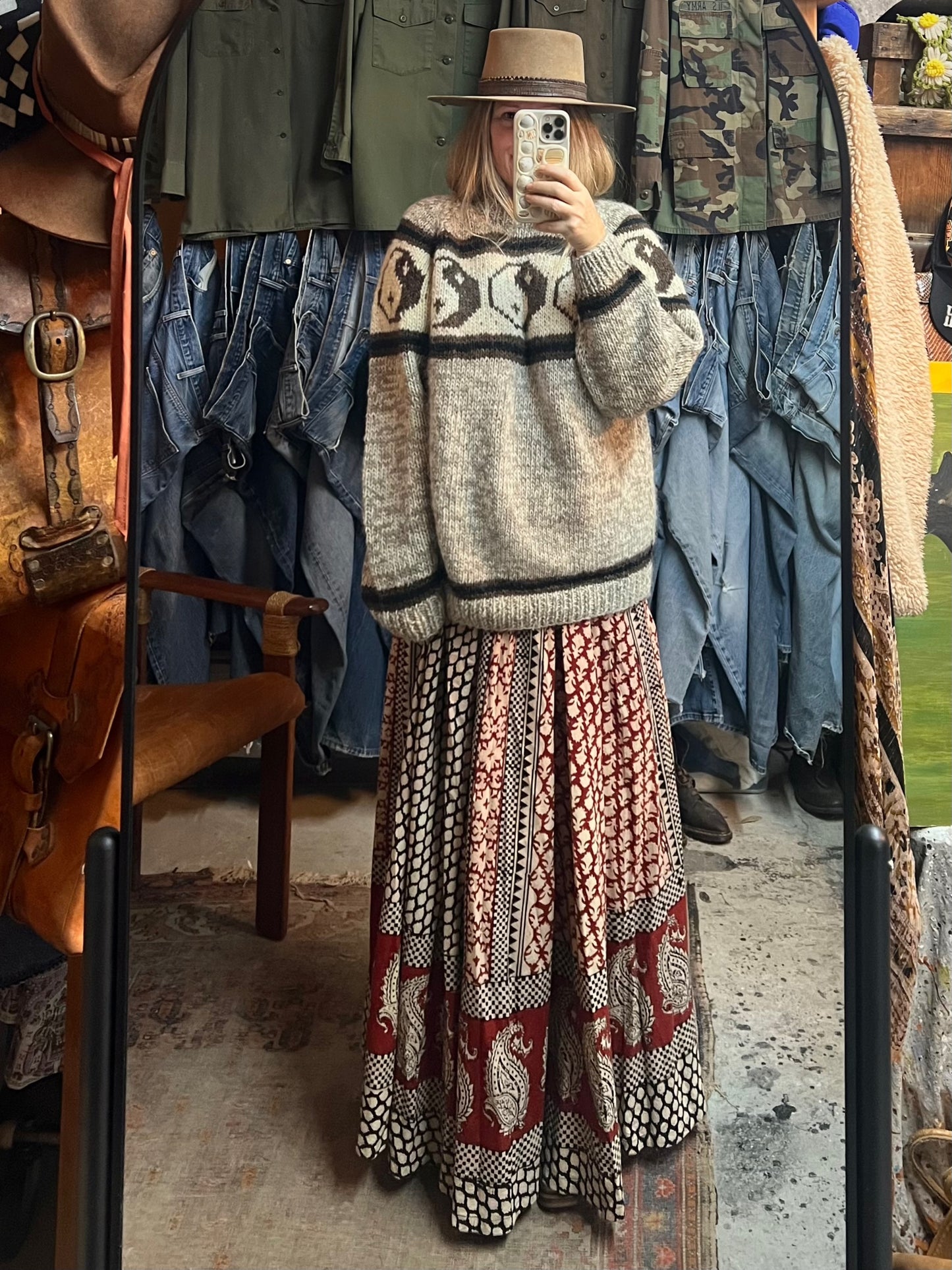 Rare Vintage 80’s Hand Knit Yin Yang Sweater Made In Nepal M