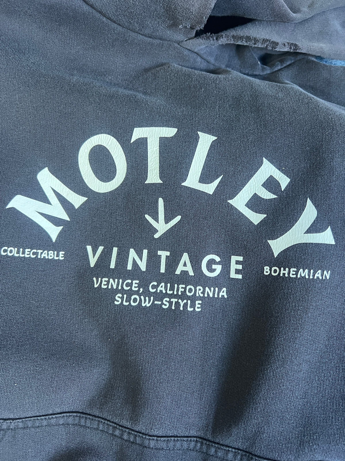 Vintage Oversized Distressed Champs Hoodie w/ MV Logo #31