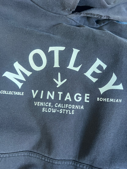 Vintage Oversized Distressed Champs Hoodie w/ MV Logo #31