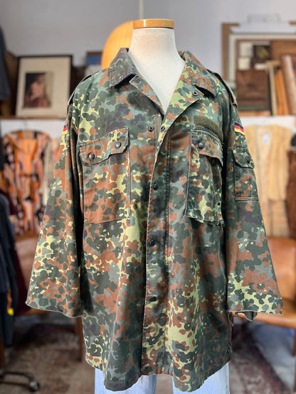 Vintage 90’s Distressed Camo Field Shirt Jacket XL