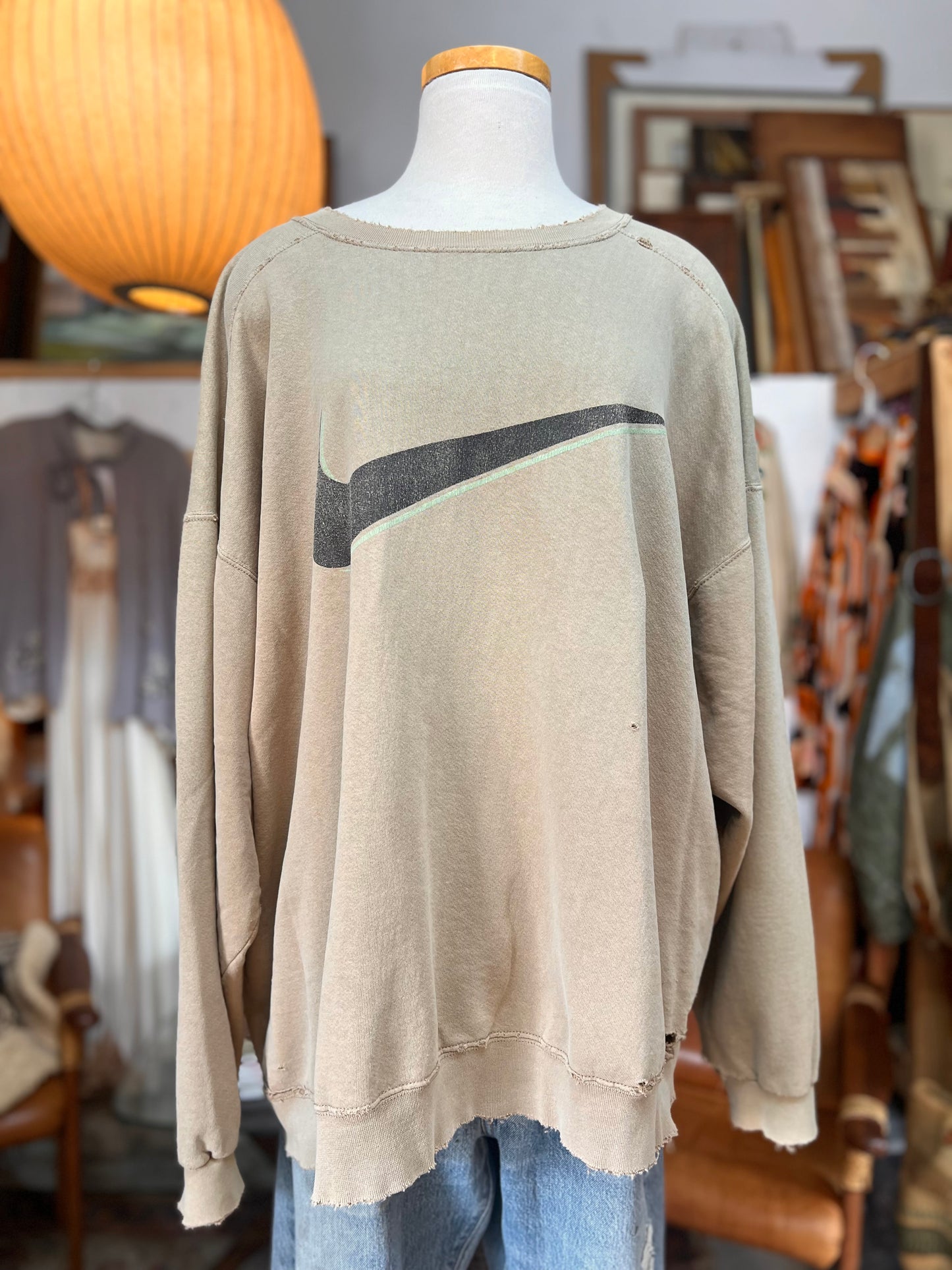 Vintage 90’s Nike Distressed Oversized Sweatshirt XXL/XXXL