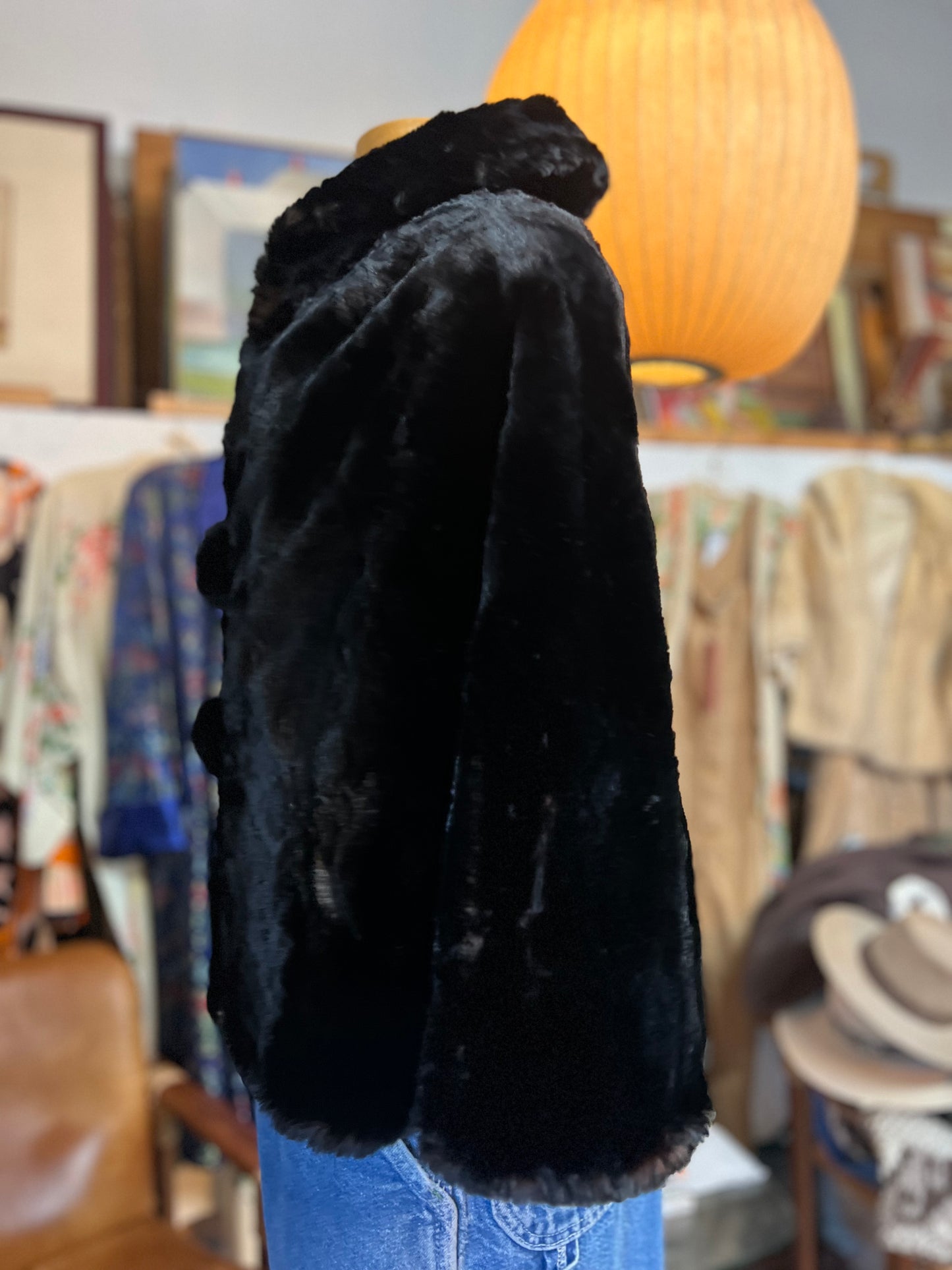 Stunning Vintage 1950’s Mid Century Shawl Collar Fur Opera Cape