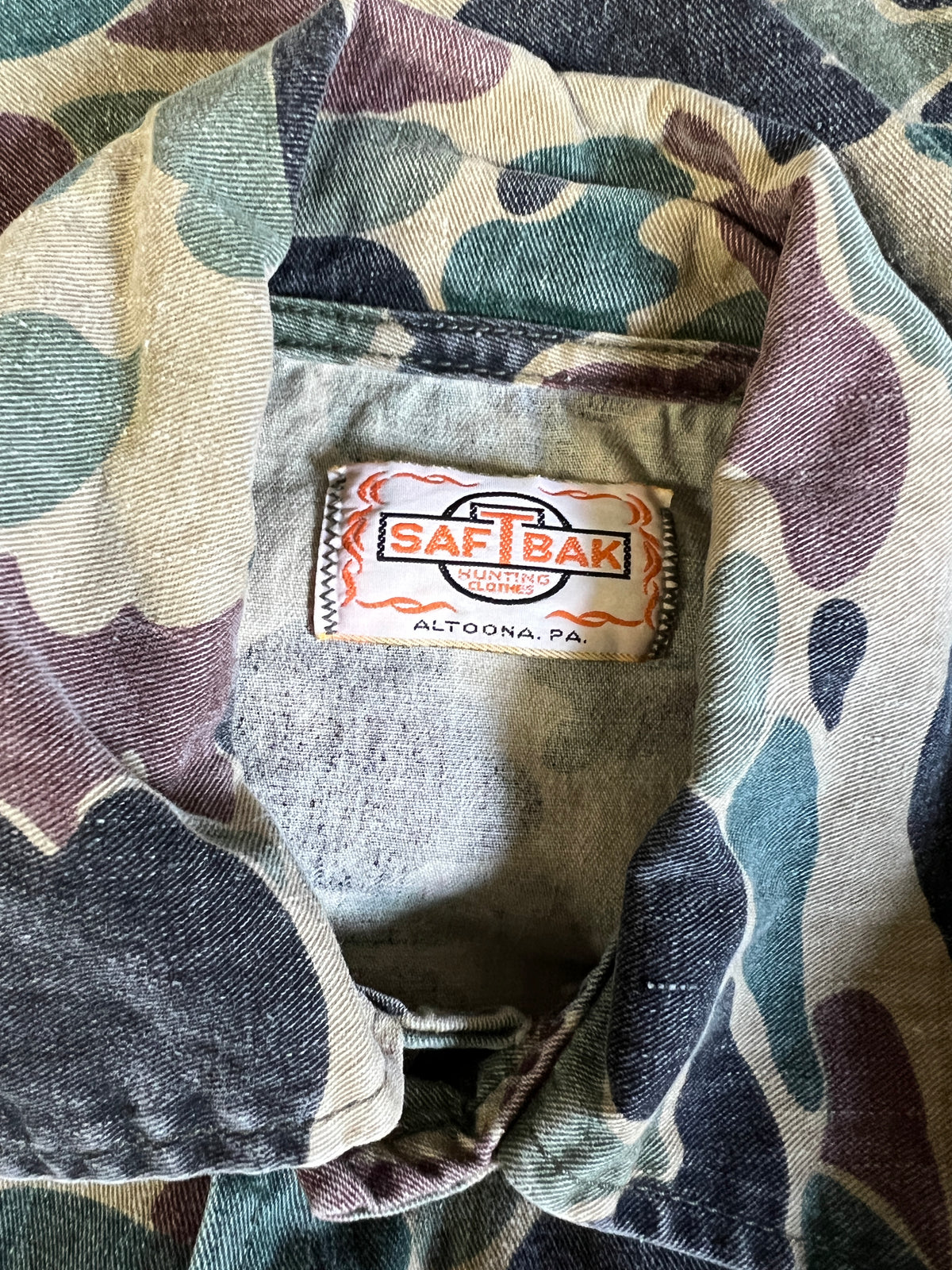 Vintage 1970’s SafTBak Duck Camo Hunting Jacket w/ Original Repair XL