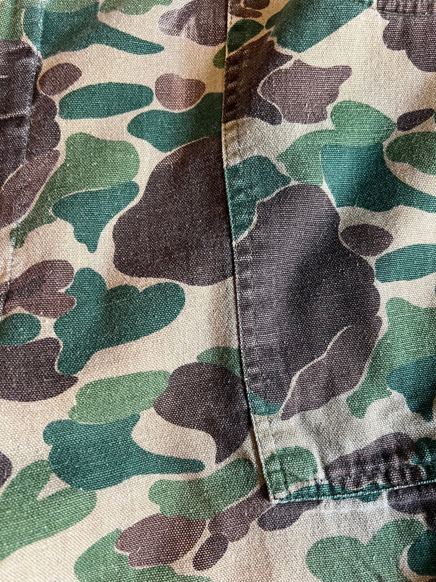 Vintage Distressed Frog Skin Camouflage Cargo Pants XL