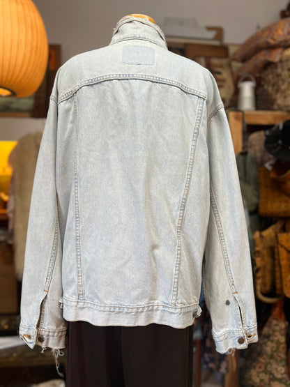 Vintage 90’s Distressed Oversized Faded Levi’s Jacket XL