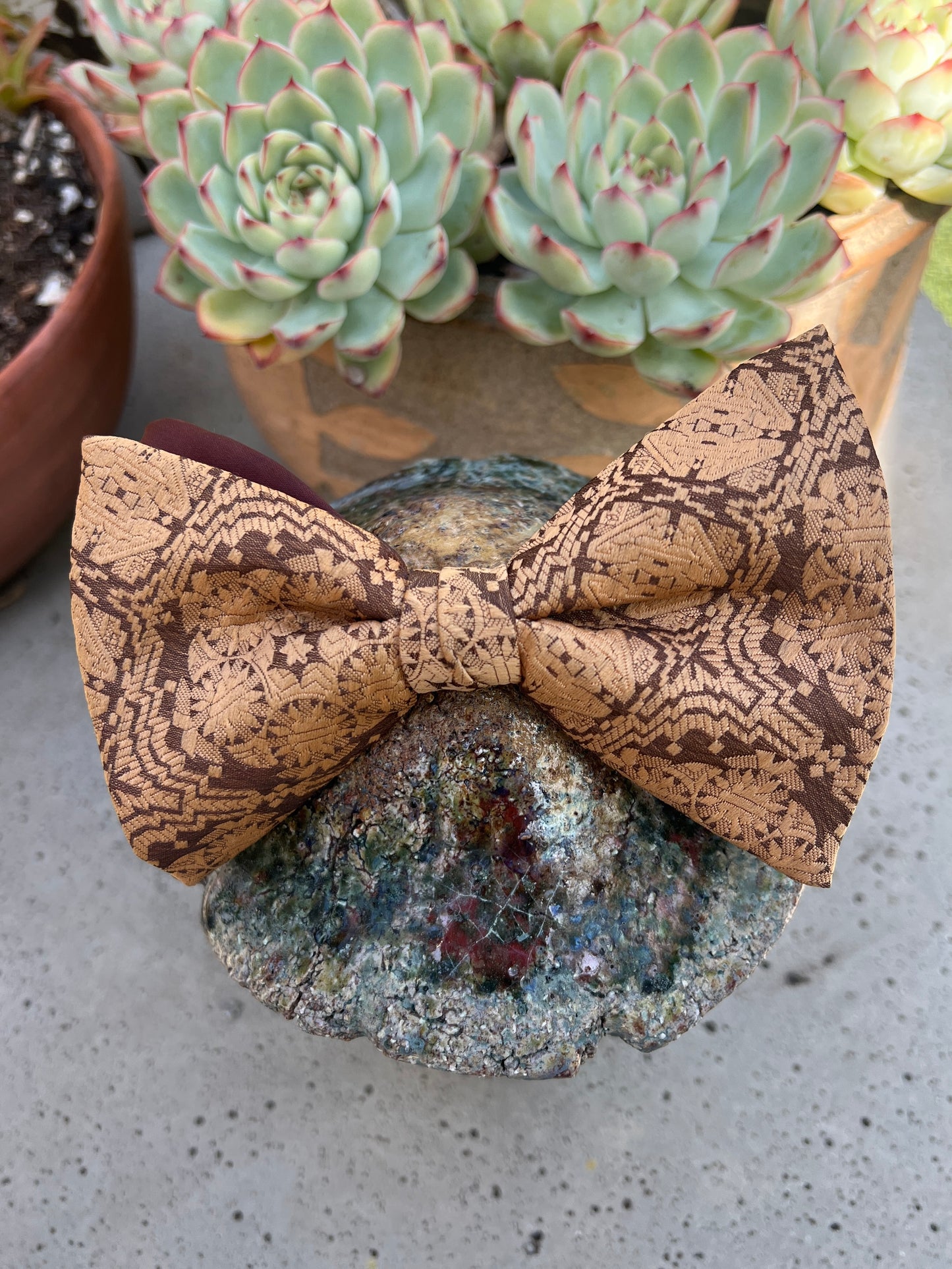 Vintage Brown Print Clip On Bow Tie