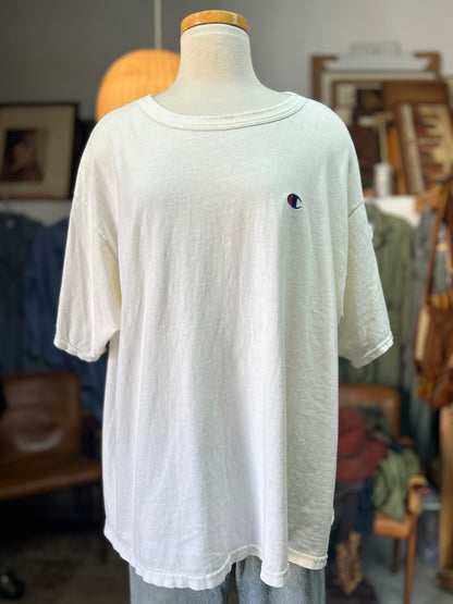 Vintage 90’s Oversized Distressed Champion Logo Tee XXL