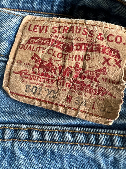 Vintage Levi’s 501 Worn to Perfection 36 x 27