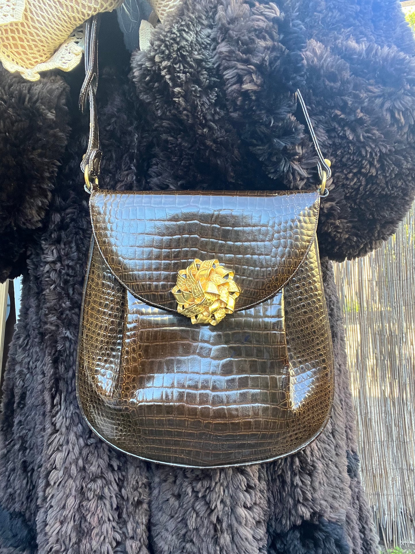 Vintage 1950’s Embossed Patent Leather Purse w/ Gold Brooch Closure