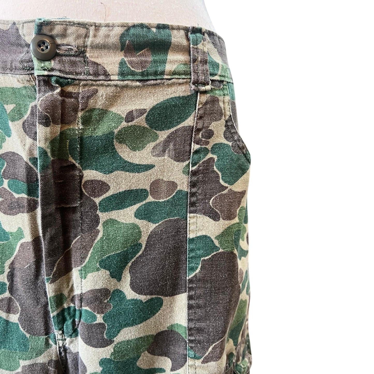 Vintage Distressed Frog Skin Camouflage Cargo Pants XL