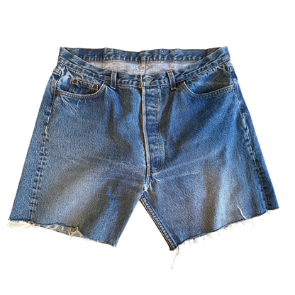 Vintage Cut Off Levi’s 501 Shorts 35” x 17”