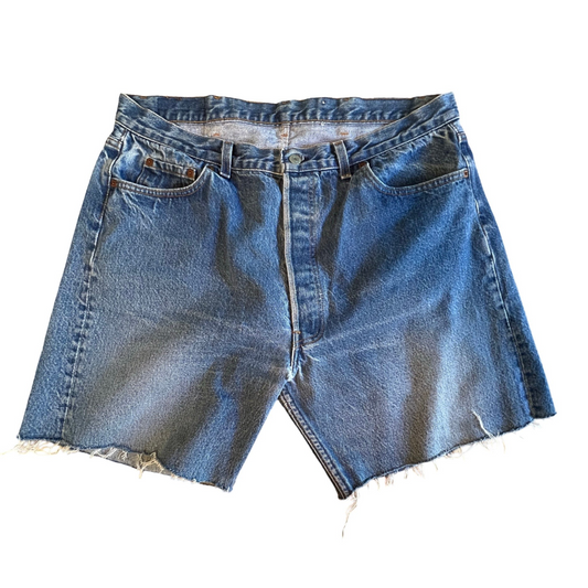Vintage Cut Off Levi’s 501 Shorts 35” x 17”