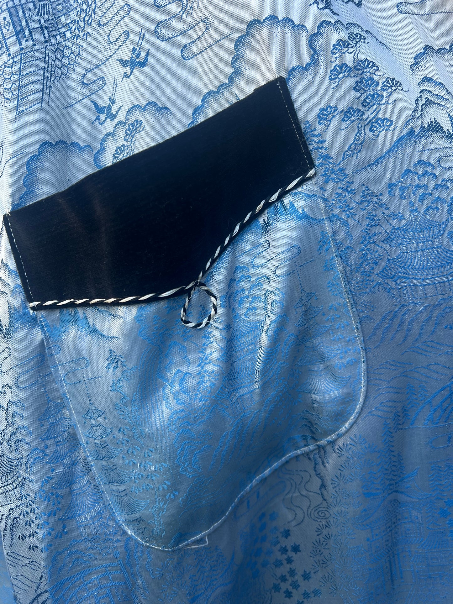 Vintage 1950’s Silk & Velvet JacquardSmoking Jacket Robe M