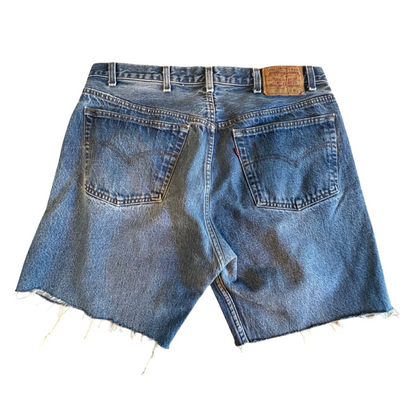 Vintage Cut Off Levi’s 501 Shorts 35” x 17”