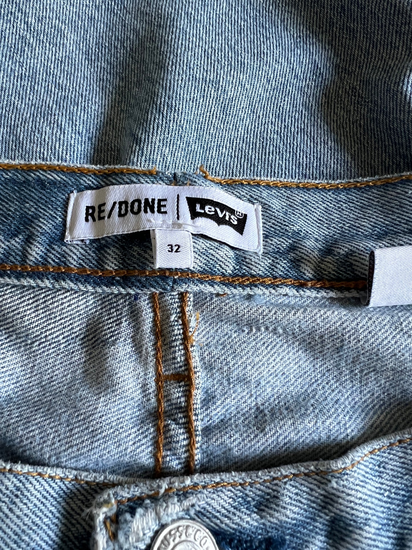 ReDone Vintage Levi’s Faded & Distressed Size 32