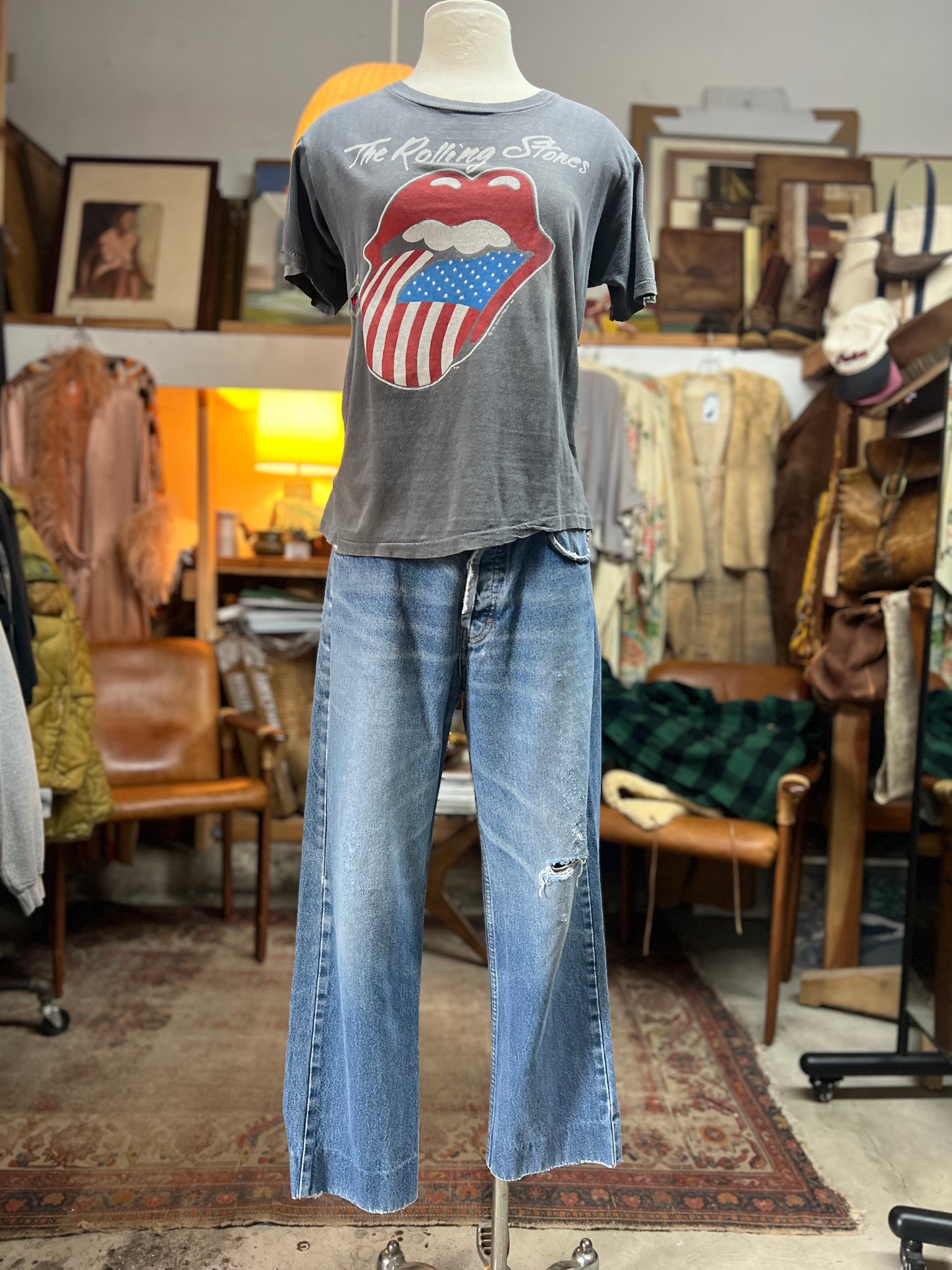 Vintage Levi’s 501 Faded and Worn to Perfection! 34x26